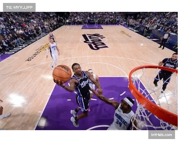 班凯罗有望复出,魔术主场迎战勇士欲终结对手连胜 班凯罗有望复出,魔术主场迎战勇士欲终结对手连胜