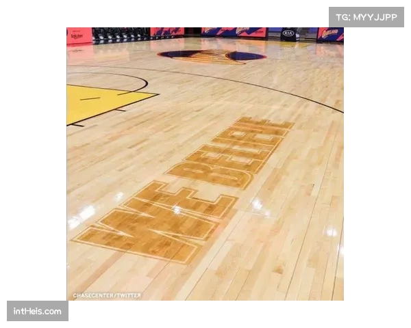 勇士新主场大通中心迎来第七个赛季,上座率持续领跑 勇士新主场大通中心迎来第七个赛季,上座率持续领跑