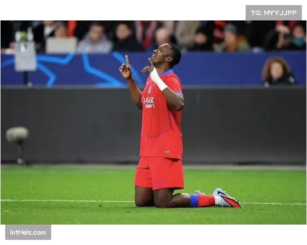 勒沃库森客场2-0爆冷击败曼城，格里马尔多、希克建功