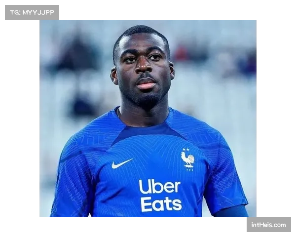 摩纳哥中场福法纳伤愈回归合练，有望出战周末关键战